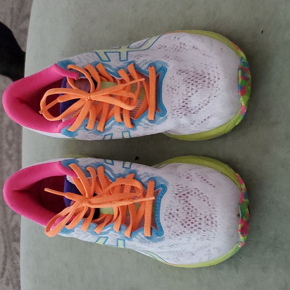 Asics size 8 gel cumulus